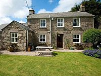 Anjarden Farmhouse