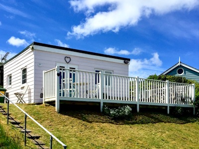 Penelvan E9,  'The Pink Palace'